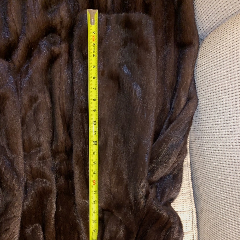 Beautiful mink coat $900 or best offer. - Picture 8 of 8